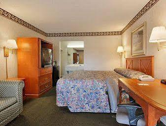 Rodeway Inn Leesburg Chain Of Lakes Luaran gambar
