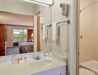 Rodeway Inn Leesburg Chain Of Lakes Bilik gambar
